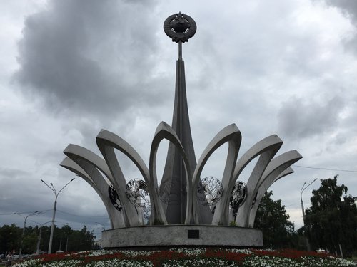 Памятники новокузнецка фото и описание